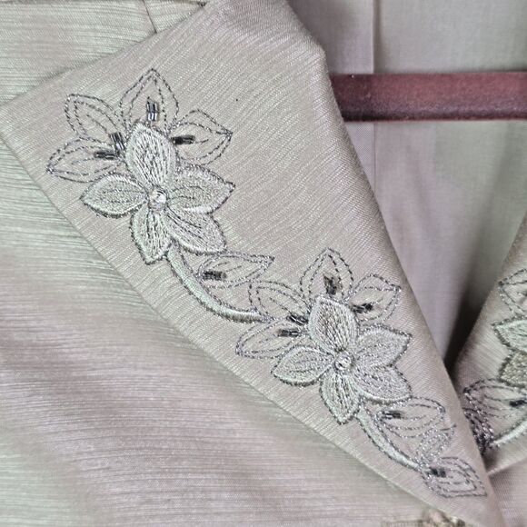 Le Suit petite champagne floral embroidered blazer 4P - Picture 6 of 16
